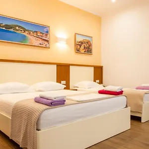 Hotel Sofia's Cozy Himarë